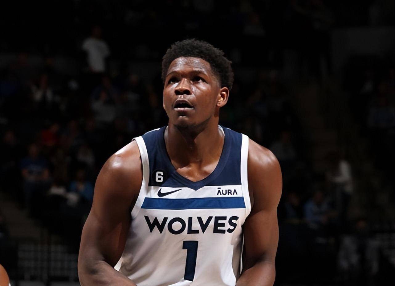 中所扮演的 中所扮演的