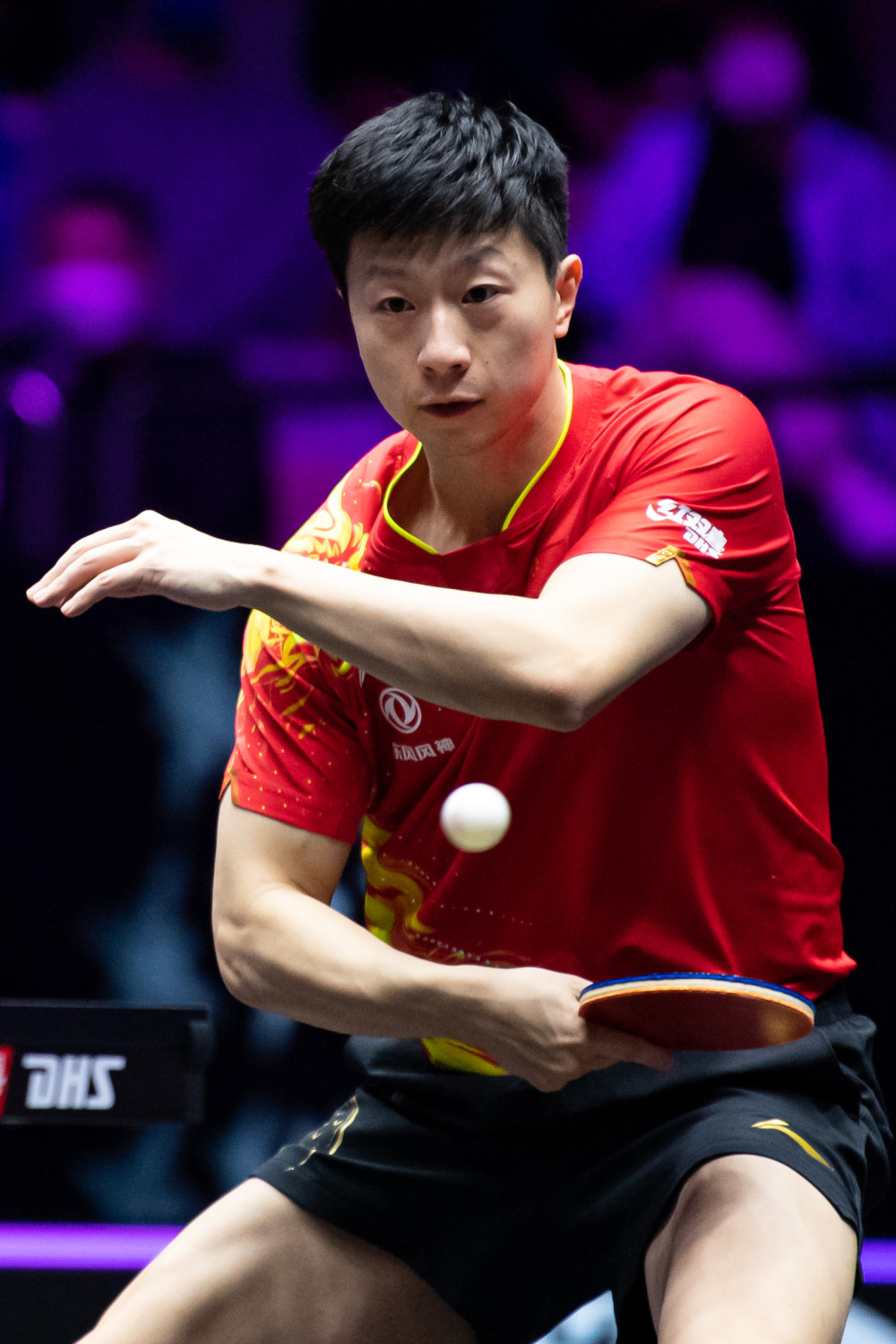 与肘区持球 与肘区持球